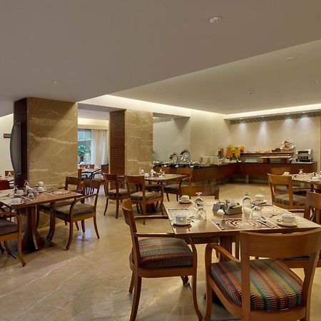 Pride Hotel, Ченай Ресторант снимка